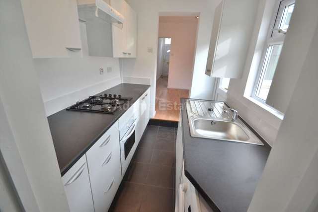  Image of 2 bedroom Terraced house to rent in Albany Road Reading RG30 at Albany Road  Reading, RG30 2UN