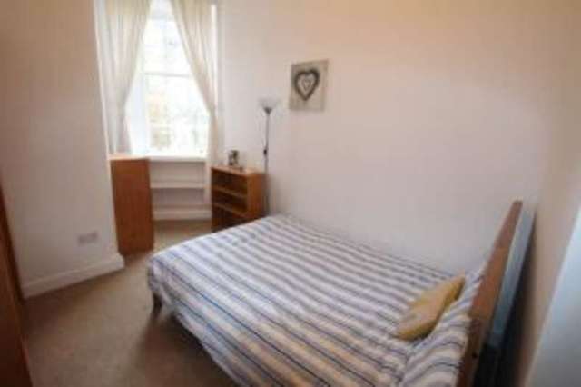  Image of 1 bedroom Flat for sale in Albert Drive Pollokshields Glasgow G41 at Pollokshields Glasgow Glasgow, G41 2NB