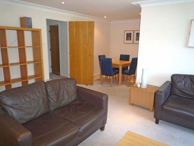  Image of 2 bedroom Flat to rent in Albert Lane Aberdeen AB25 at West End Aberdeen Aberdeen, AB25 1SY