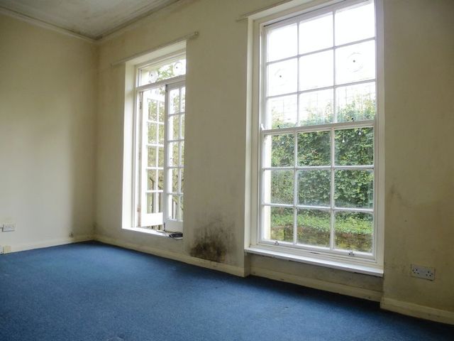  Image of Flat to rent in Albert Road Brighton BN1 at Albert Road  Brighton, BN1 3RL