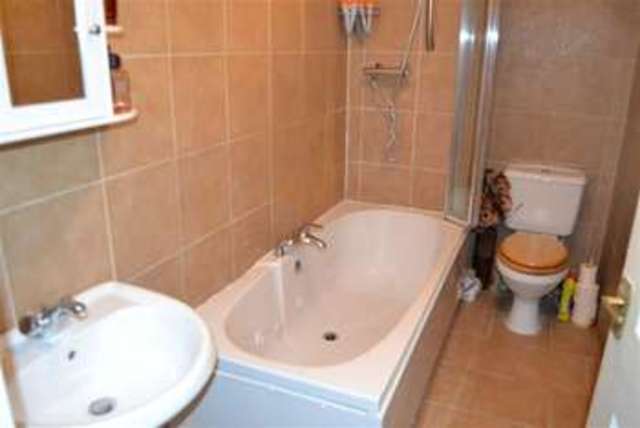  Image of 1 bedroom Flat for sale in Albion Terrace Bridlington YO15 at Albion Terrace BRIDLINGTON BRIDLINGTON, YO15 2PJ
