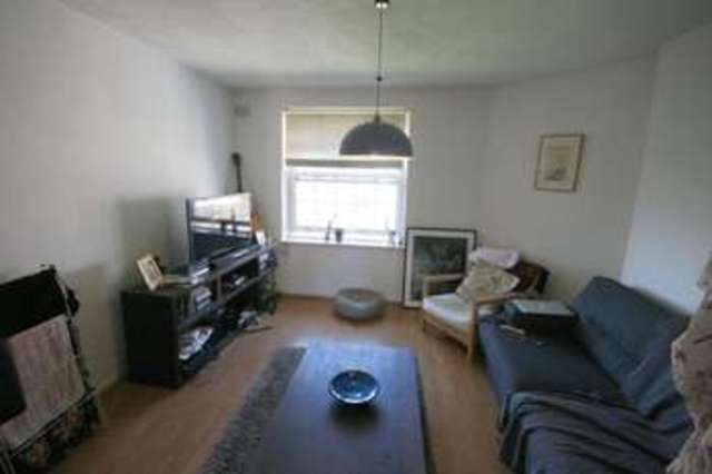  Image of 2 bedroom Flat to rent in Duncan Road London E8 at Alden House Hackney London, E8 4RA