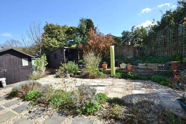  Image of 3 bedroom Detached house for sale in Broomfield Drive Alderholt Fordingbridge SP6 at Alderholt, SP6 3HY