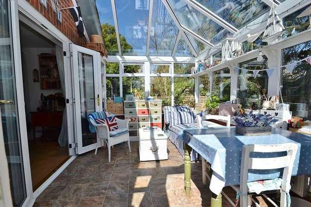  Image of 3 bedroom Detached house for sale in Harts Rise Alderholt Fordingbridge SP6 at Alderholt Fordingbridge, SP6 3AP