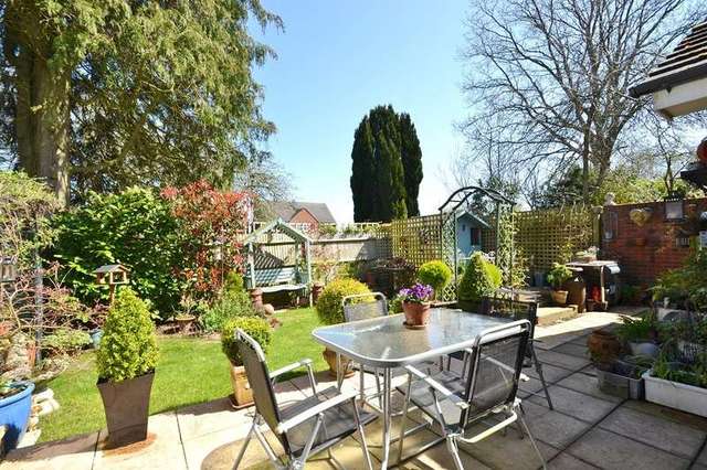  Image of 3 bedroom Detached house for sale in Harts Rise Alderholt Fordingbridge SP6 at Alderholt Fordingbridge, SP6 3AP