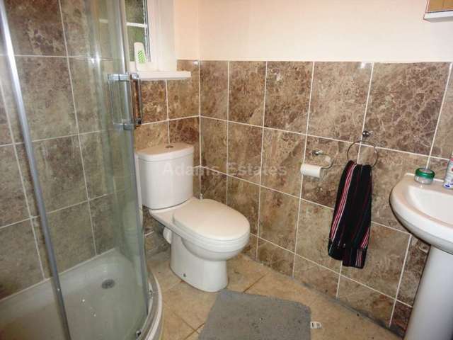  Image of 6 bedroom Semi-Detached house to rent in Alexandra Road Reading RG1 at Alexandra Road  Reading, RG1 5PP