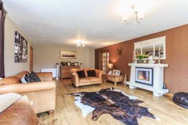  Image of 4 bedroom Detached house for sale in Alvescot Road Black Bourton Bampton OX18 at Black Bourton Bampton Black Bourton, OX18 2PP