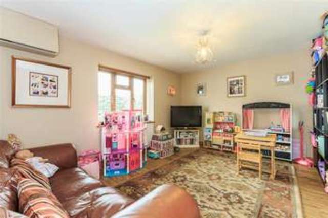  Image of 4 bedroom Detached house for sale in Alvescot Road Black Bourton Bampton OX18 at Black Bourton Bampton Black Bourton, OX18 2PP