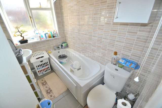  Image of 2 bedroom Terraced house to rent in Amity Road Reading RG1 at Amity Road  Reading, RG1 3LL