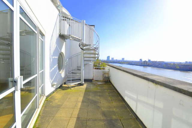  Image of 3 bedroom Flat to rent in Cuba Street London E14 at 42 Cuba Street  Canary Wharf, E14 8NF