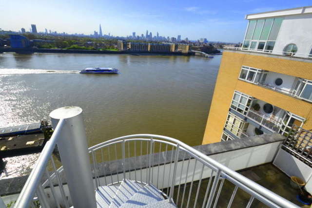  Image of 3 bedroom Flat to rent in Cuba Street London E14 at 42 Cuba Street  Canary Wharf, E14 8NF