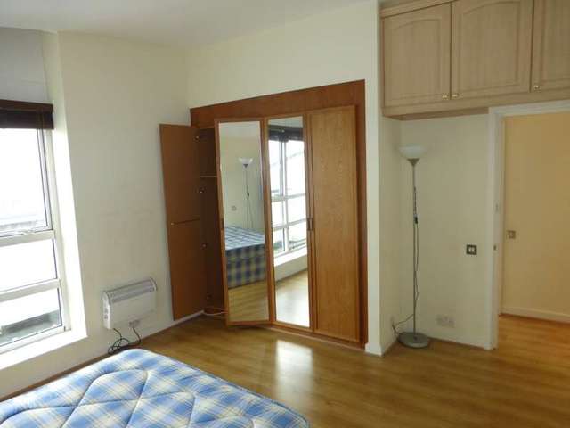  Image of 3 bedroom Flat to rent in Cuba Street London E14 at 42 Cuba Street  Canary Wharf, E14 8NF