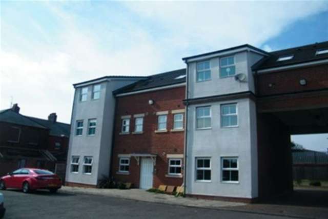  Image of 2 bedroom Flat to rent in Derwent Terrace Washington NE38 at Washington, NE38 7AT