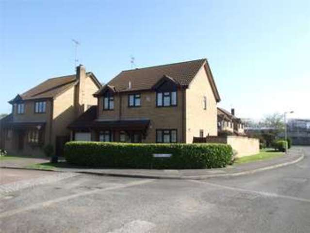  Image of 4 bedroom Detached house for sale in Arun Close Winnersh Wokingham RG41 at Winnersh Wokingham Winnersh, RG41 5PG