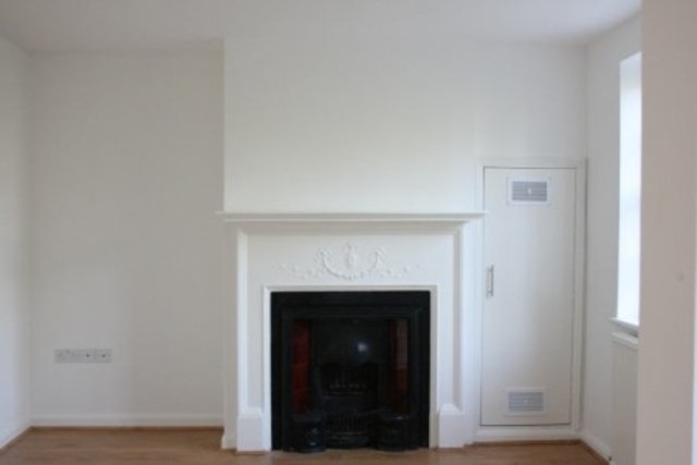  Image of 2 bedroom Cottage to rent in Asmuns Place London NW11 at Asmuns Place  London, NW11 7XG