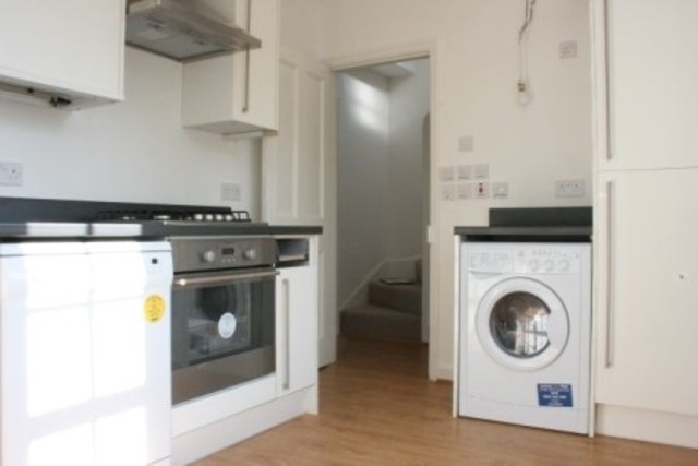  Image of 2 bedroom Cottage to rent in Asmuns Place London NW11 at Asmuns Place  London, NW11 7XG