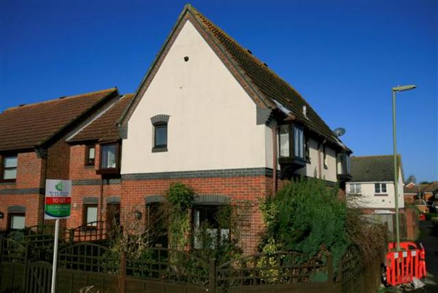  Image of 1 bedroom Detached house to rent in Astral Gardens Hamble Southampton SO31 at Hamble-le-Rice, SO31 4RQ