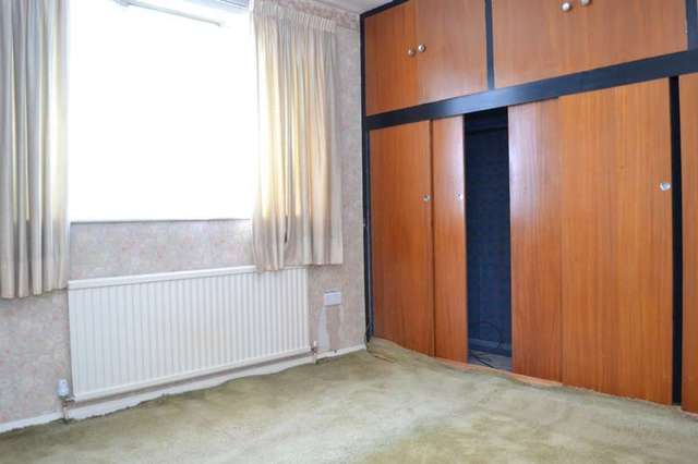  Image of 3 bedroom Terraced house for sale in Avenue Road Harold Wood Romford RM3 at Romford, RM3 0SU
