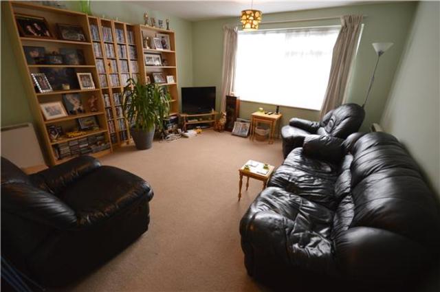  Image of 2 bedroom Flat to rent in Avenue Road Wallington SM6 at Avenue Road  Surrey, SM6 9QF