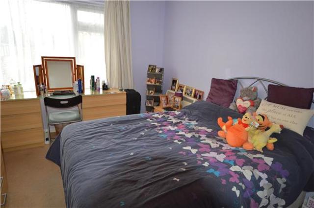  Image of 2 bedroom Flat to rent in Avenue Road Wallington SM6 at Avenue Road  Surrey, SM6 9QF