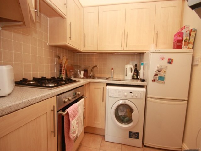  Image of 1 bedroom Flat to rent in Balcarres Street Edinburgh EH10 at Morningside, EH10 5JQ