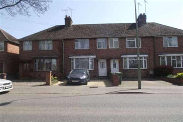  Image of 3 bedroom Detached house to rent in Ruscote Avenue Banbury OX16 at Banbury, OX16 2NS