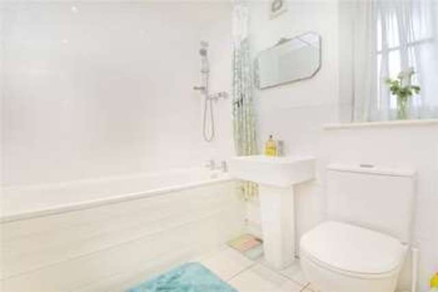  Image of 1 bedroom Flat for sale in Banbury Road London E9 at South Hackney London Victoria Park, E9 7ED