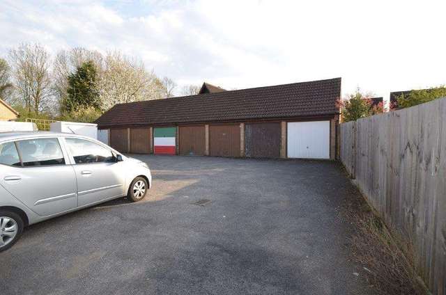  Image of 3 bedroom Terraced house for sale in Milecastle Bancroft Milton Keynes MK13 at Milecastle Bancroft Milton Keynes, MK13 0QN