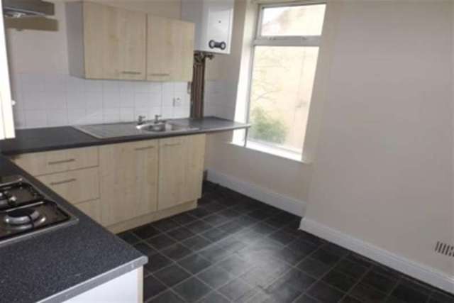 Image of 1 bedroom Flat to rent in Barlow Road Levenshulme Manchester M19 at Manchester, M19 3EF
