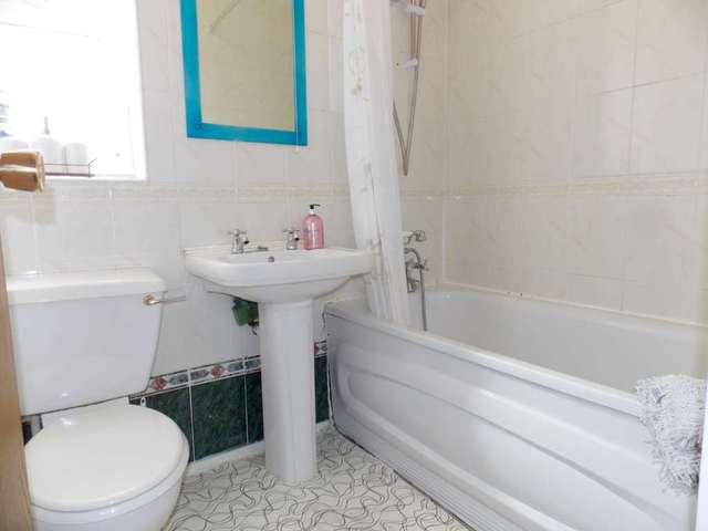  Image of 1 bedroom Apartment to rent in Barry Road London E6 at Barry Road Beckton London, E6 5TA