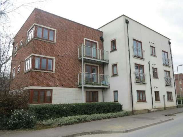  Image of 2 bedroom Flat to rent in Hines Court Basingstoke RG24 at Hines Court  Basingstoke, RG24 9FW