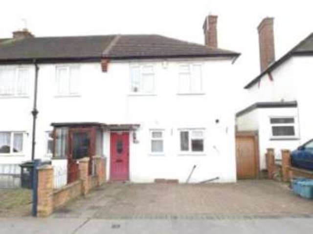  Image of 2 bedroom End of Terrace for sale in Bates Crescent Waddon Croydon CR0 at Croydon  Croydon, CR0 4ES