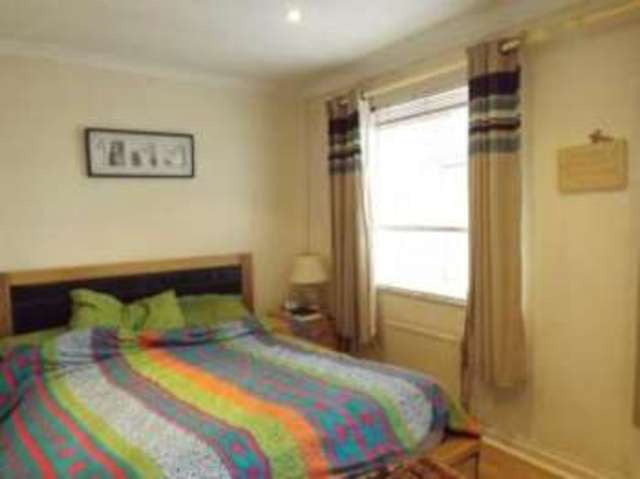  Image of 2 bedroom End of Terrace for sale in Bates Crescent Waddon Croydon CR0 at Croydon  Croydon, CR0 4ES