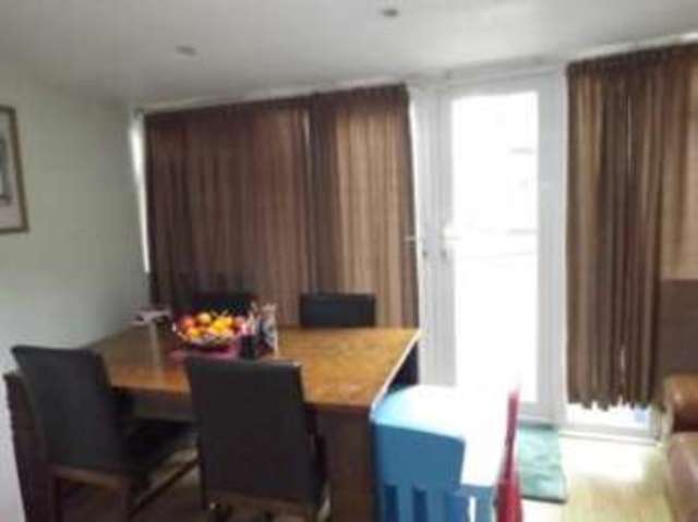  Image of 2 bedroom End of Terrace for sale in Bates Crescent Waddon Croydon CR0 at Croydon  Croydon, CR0 4ES