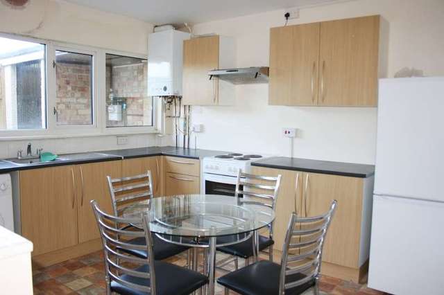  Image of 3 bedroom Maisonette to rent in Bedwell Crescent Stevenage SG1 at Stevenage, SG1 1NA