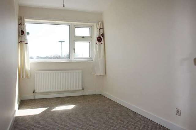  Image of 3 bedroom Maisonette to rent in Bedwell Crescent Stevenage SG1 at Stevenage, SG1 1NA