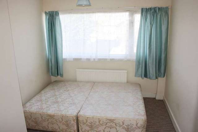  Image of 3 bedroom Maisonette to rent in Bedwell Crescent Stevenage SG1 at Stevenage, SG1 1NA