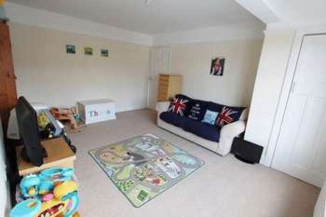  Image of 4 bedroom Terraced house for sale in Beechwood Road Caterham CR3 at Beechwood Road  Caterham, CR3 6NE