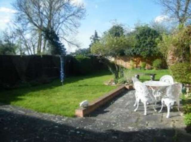  Image of 3 bedroom Semi-Detached house for sale in Bennetts Way Croydon CR0 at Shirley Croydon Shirley, CR0 8AE