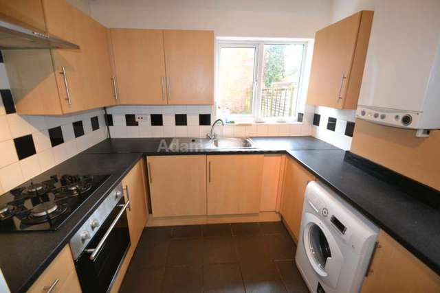  Image of 1 bedroom House Share to rent in Beresford Road Reading RG30 at Beresford Road  Reading, RG30 1BX