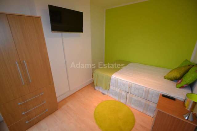  Image of 1 bedroom House Share to rent in Beresford Road Reading RG30 at Beresford Road  Reading, RG30 1BX