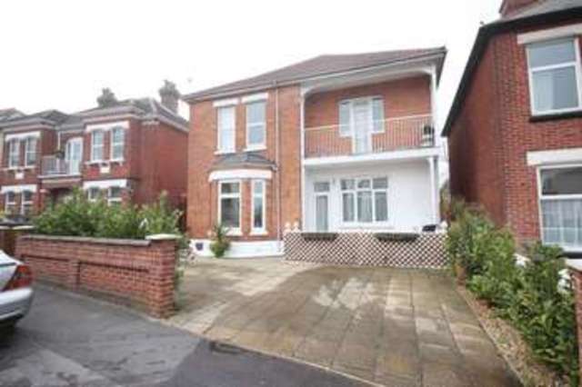  Image of 2 bedroom Flat for sale in Beresford Road Southbourne Bournemouth BH6 at Beresford Road Southbourne Bournemouth, BH6 5AA
