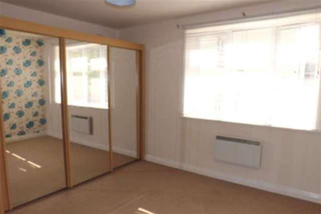  Image of 2 bedroom Flat to rent in Birmingham New Road Coseley Bilston WV14 at Bilston, WV14 9PR