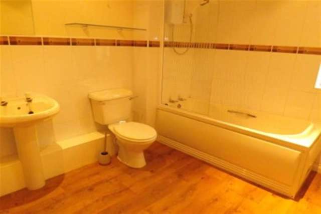  Image of 2 bedroom Flat to rent in Birmingham New Road Coseley Bilston WV14 at Bilston, WV14 9PR