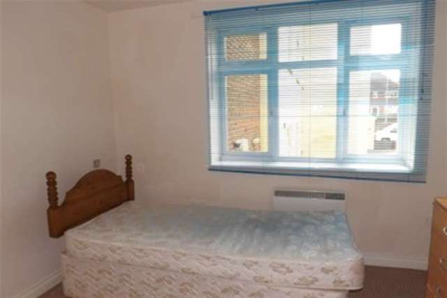  Image of 2 bedroom Flat to rent in Birmingham New Road Coseley Bilston WV14 at Bilston, WV14 9PR