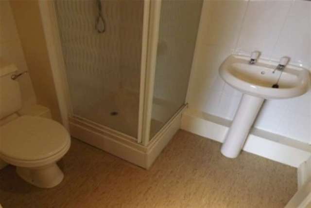  Image of 2 bedroom Flat to rent in Birmingham New Road Coseley Bilston WV14 at Bilston, WV14 9PR