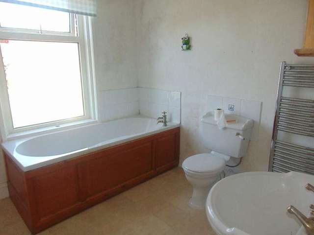  Image of 2 bedroom Detached house to rent in St. Marys Road Eastleigh SO50 at Bishopstoke, SO50 6BP