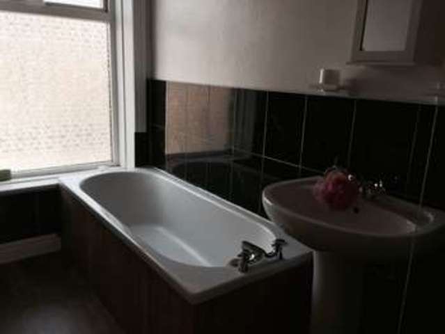  Image of 2 bedroom Terraced house to rent in Blackhouse Road Fartown Huddersfield HD2 at Blackhouse Road  Huddersfield, HD2 1AP