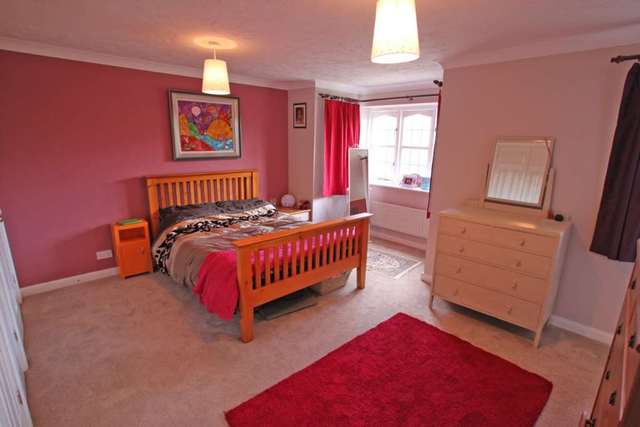  Image of 4 bedroom Detached house for sale in Blackwater Way Didcot OX11 at Blackwater Way  Didcot, OX11 7RL