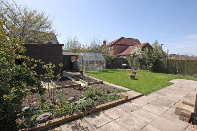  Image of 4 bedroom Detached house for sale in Blackwater Way Didcot OX11 at Blackwater Way  Didcot, OX11 7RL